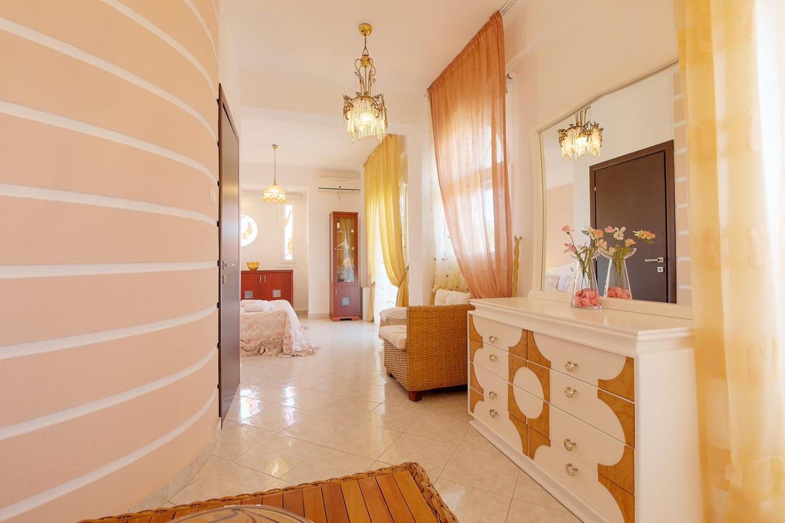Prime Luxury Front *
