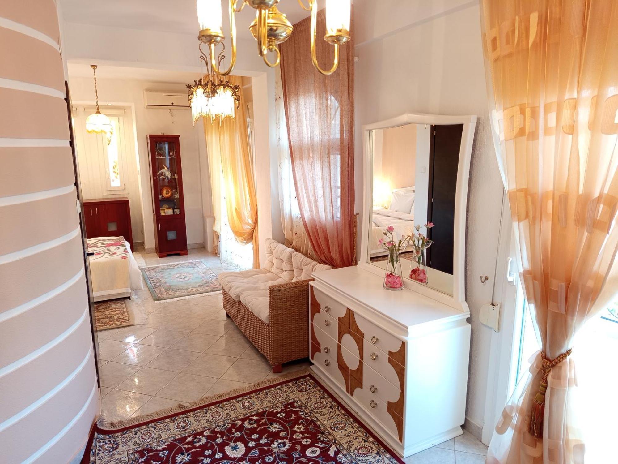 Prime Luxury Front * Nea Vrasna